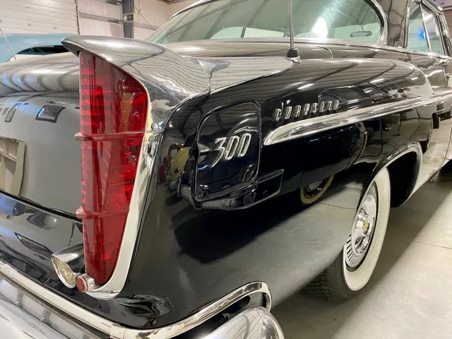 C-300 rear-quarter script and 300 badge