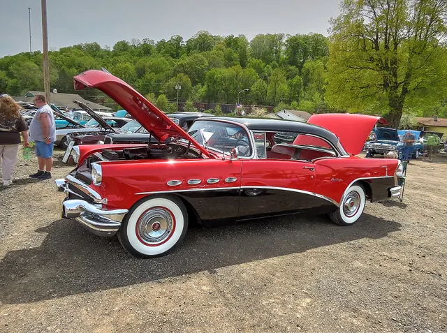 Exact-year stock-presenting view retained for body, trim, glazing, lamp, bumper, and wheel context; restoration details remain specific to the photographed car.