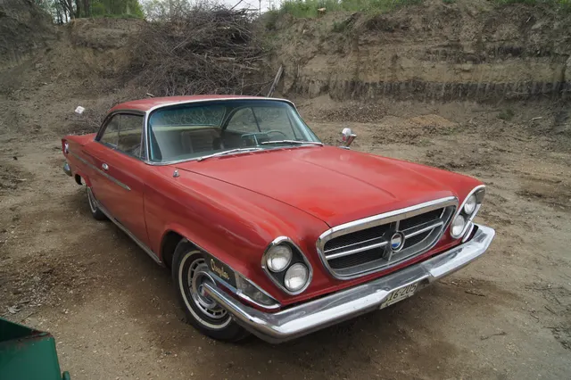 Opposite front three-quarter view retained for grille, headlamp, hood, windshield, roof, wheel, and body-panel inspection context.