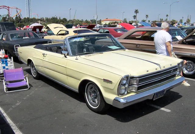Springtime Yellow 7-Litre convertible, side view