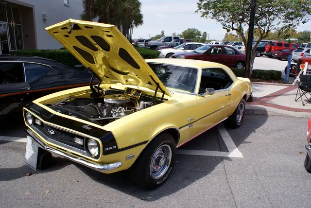 1968 Camaro SS 350 exterior context; included to show the L48 SS 350 branch beside RS appearance media.