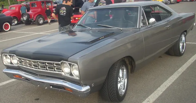 1968 Plymouth Road Runner at Les chauds vendredis; representative front/exterior context.