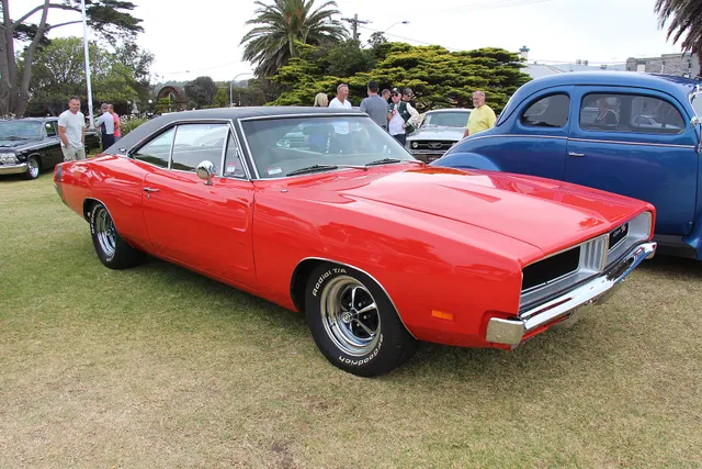 1969 Dodge Charger R/T photographed by Sicnag; reviewed as representative R/T front and side profile media.
