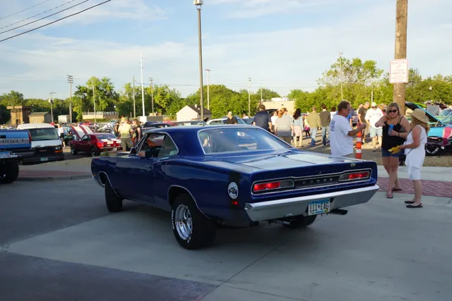1969 Dodge Super Bee trim and side graphic context from a reviewed Commons image.