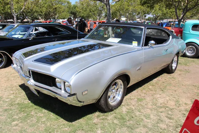 1969 Oldsmobile 442 two-door hardtop; body-style and trim context.