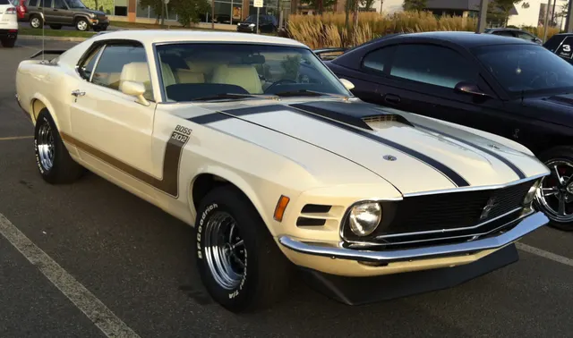 Boss 302 Mustang photographed in Laval, Quebec, Canada at Les chauds vendredis.