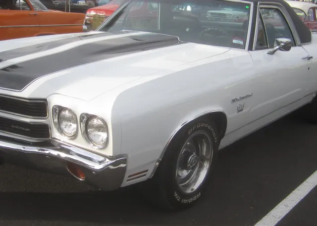 Local crop for front trim, hood, grille, and SS-context details; not LS5 proof.