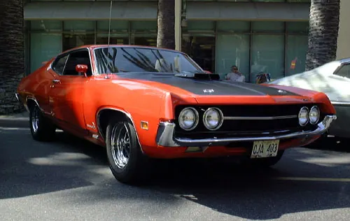 Public-domain 1970 Ford Torino Cobra photograph; lower-resolution restored/modified model-line context