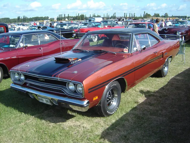 1970 Plymouth GTX with Air Grabber hood context from reviewed Commons media.