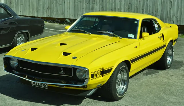 1970 Shelby GT500 side profile; reviewed as representative model-line media, not originality evidence.