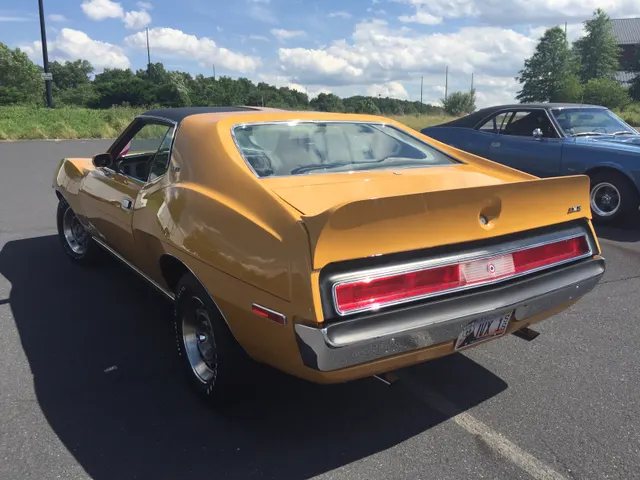 1971 AMC Javelin AMX 401 rear and spoiler/stripe context.