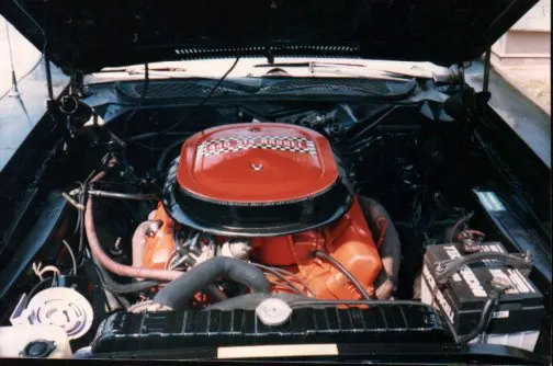 1971 440+6 engine in a Plymouth Road Runner; reviewed as representative Six Barrel engine-bay media, not originality proof for a specific car.
