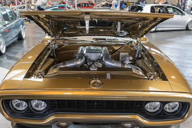 1971 Plymouth Road Runner shown at TWB 2018 in Friedrichshafen; representative preservation/show context.