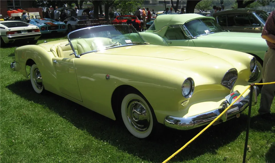 1954 Kaiser Darrin profile photo