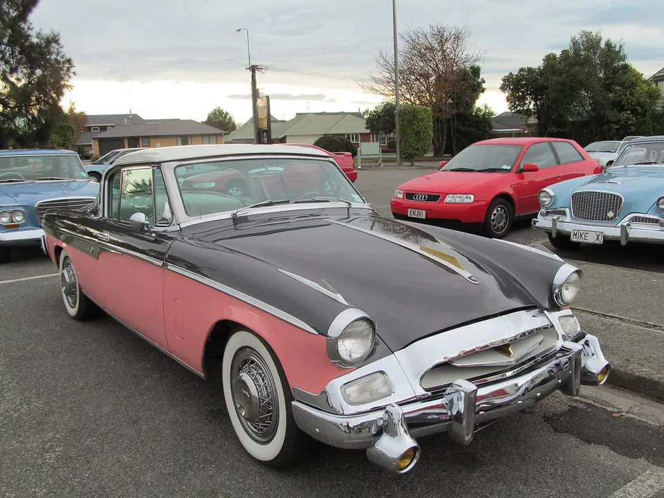 Low-roof President hardtop body and model-year front treatment profile photo