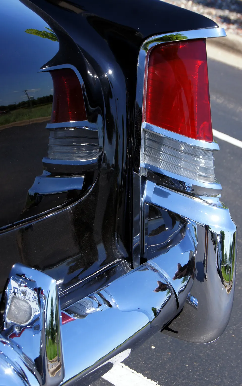 Special-order contrasting roof and body (one-car record) (199) profile photo
