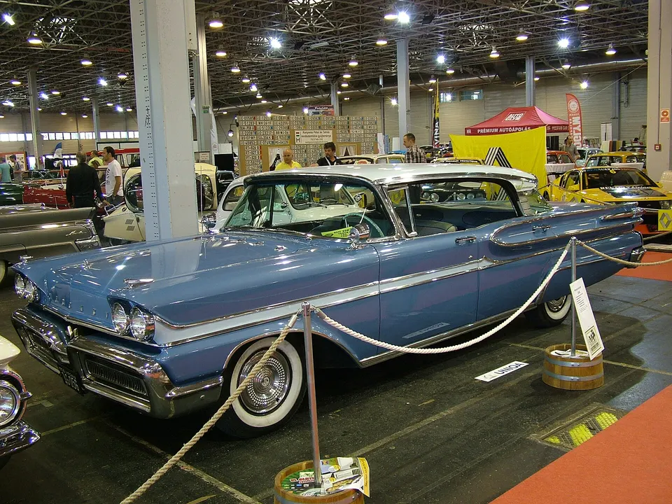 Phaeton hardtop roof or power-operated convertible top by body code profile photo