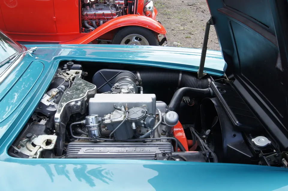 1960 Corvette 283 V8 engine assembly profile photo