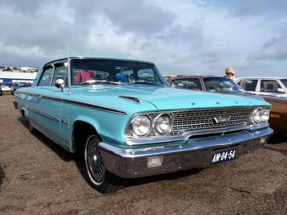 Formal-roof and mid-year fastback hardtop profiles profile photo