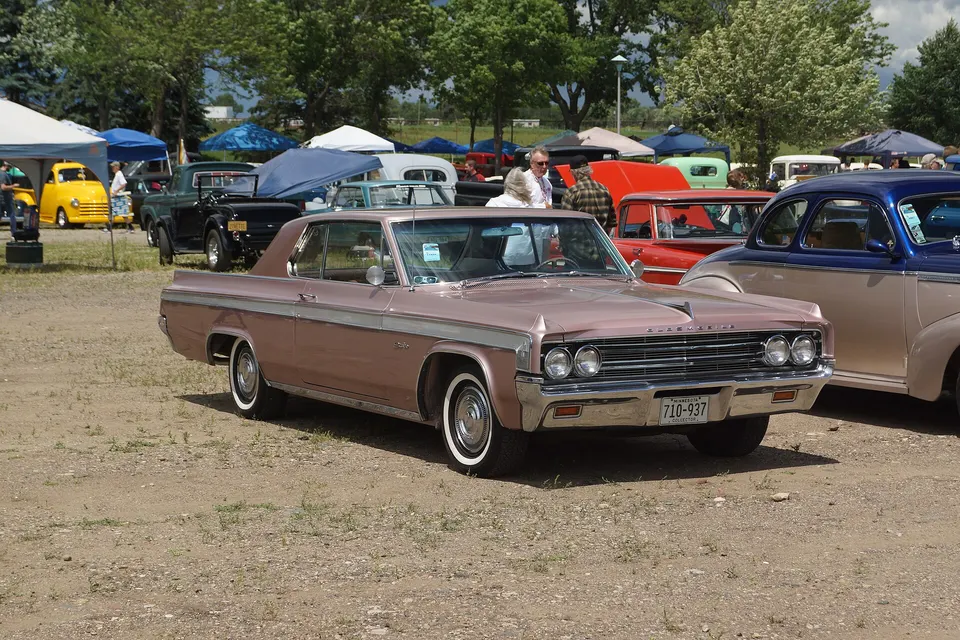 1963 Oldsmobile Starfire profile photo