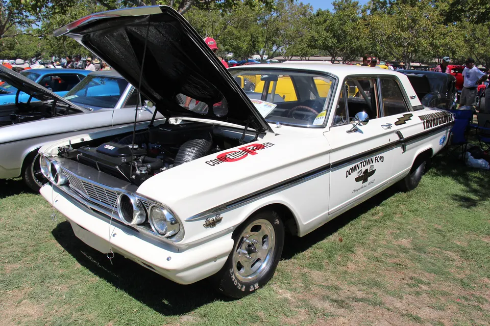 Thunderbolt name/graphics adopted after early test cars profile photo