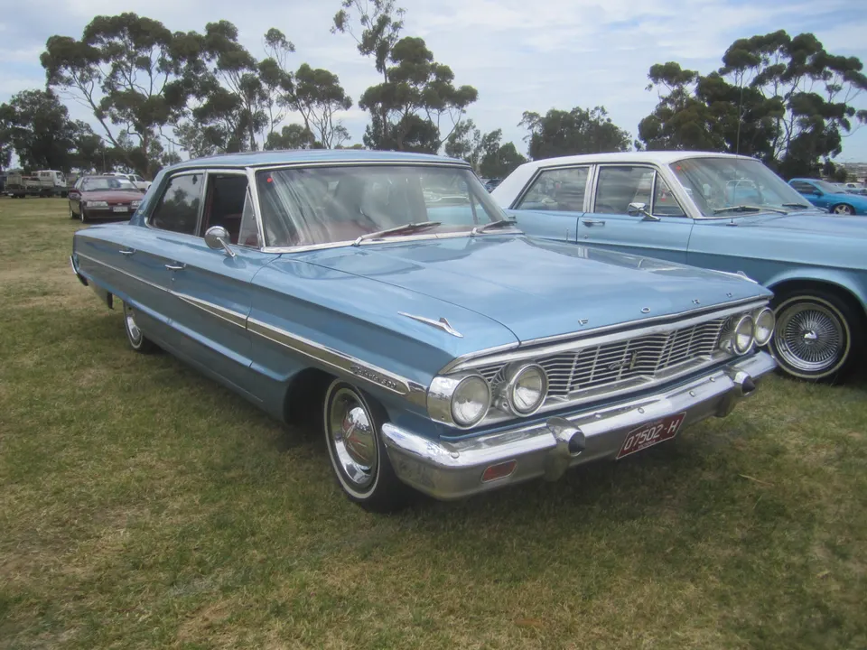 Fastback two- and four-door hardtop profiles profile photo