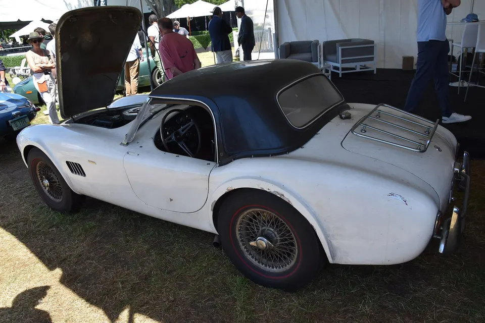 Minimal two-seat roadster cabin profile photo