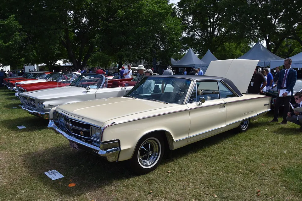 1965 Chrysler 300L profile photo