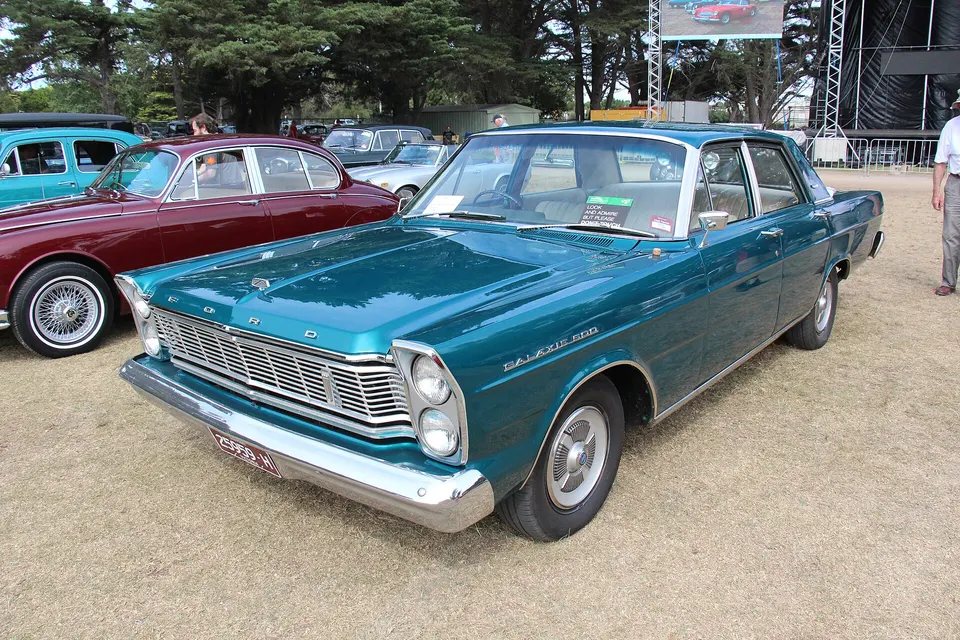 Galaxie 500 exterior identification profile photo
