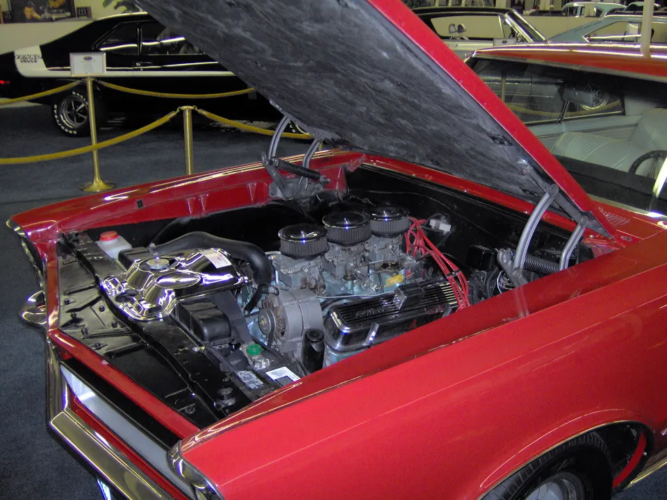 Pontiac 389 Tri-Power V8 profile photo