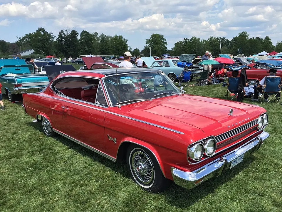 Model 6559-7 two-door pillarless fastback hardtop on a 112-inch wheelbase profile photo