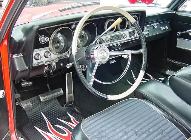 All-vinyl standard-seat trim profile photo