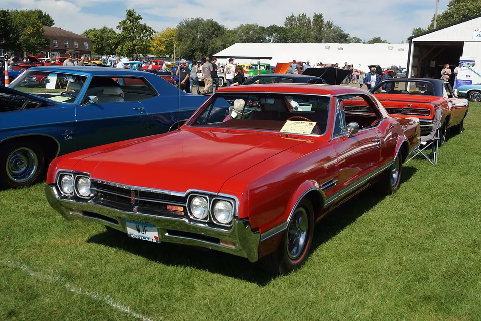 1966 L69 Tri-Carb 4-4-2 production profile photo