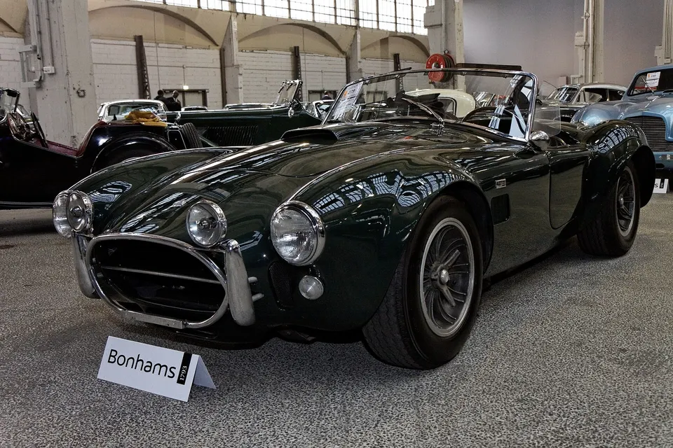 Regular street body with under-car exhaust and stock dashboard context profile photo