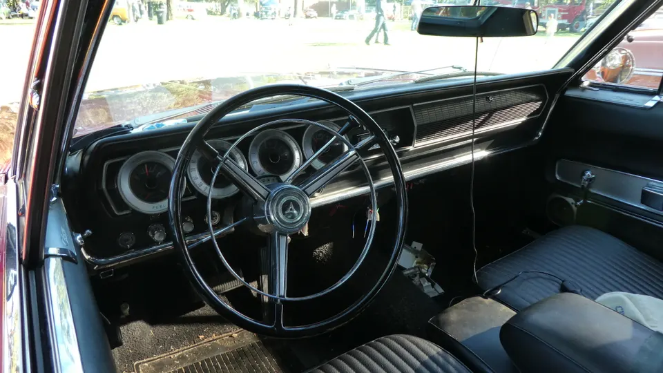 Tachometer and oil pressure gauge profile photo
