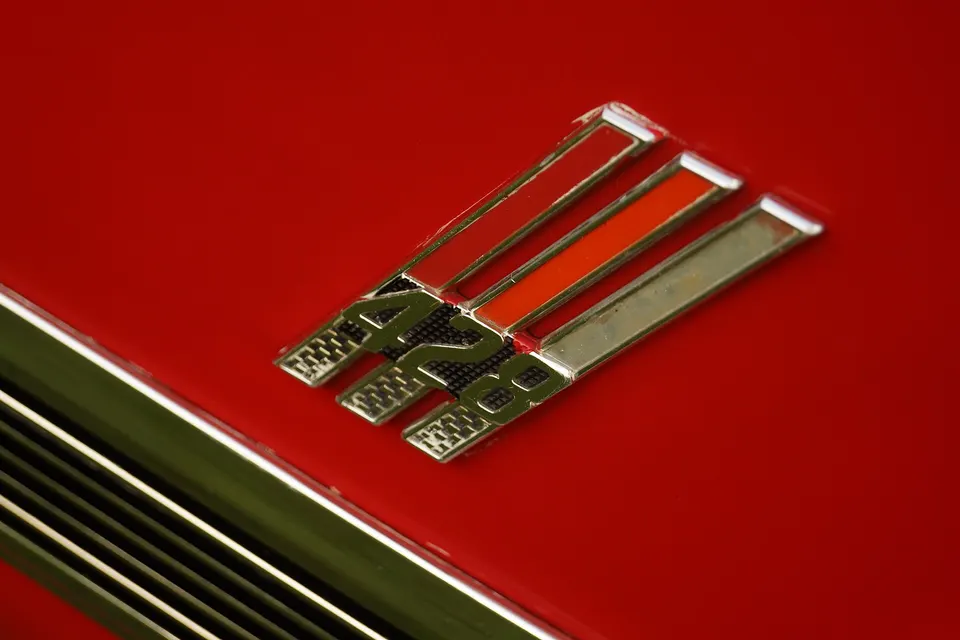 1967 XL 428 Thunderbird V8 assembly profile photo