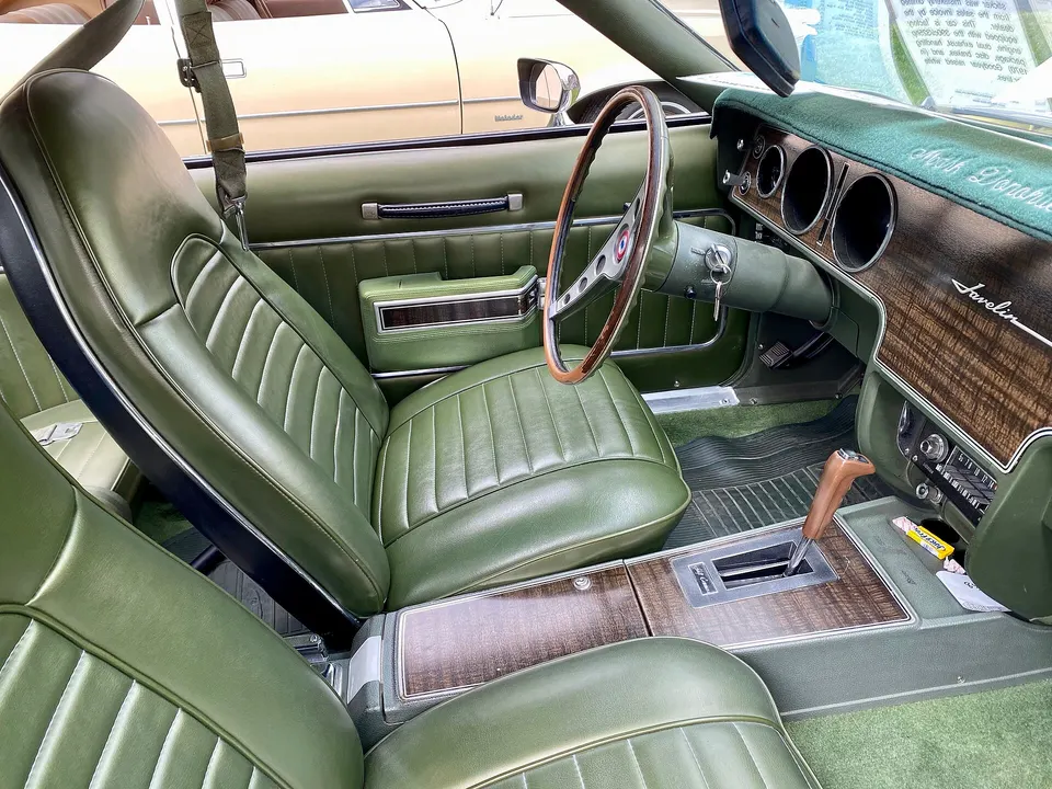 Four-speed or Shift-Command shifter must match transmission records profile photo