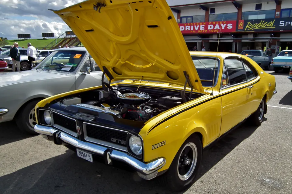 1970 Holden HG Monaro GTS 350 Chevrolet 350-cid V8 profile photo