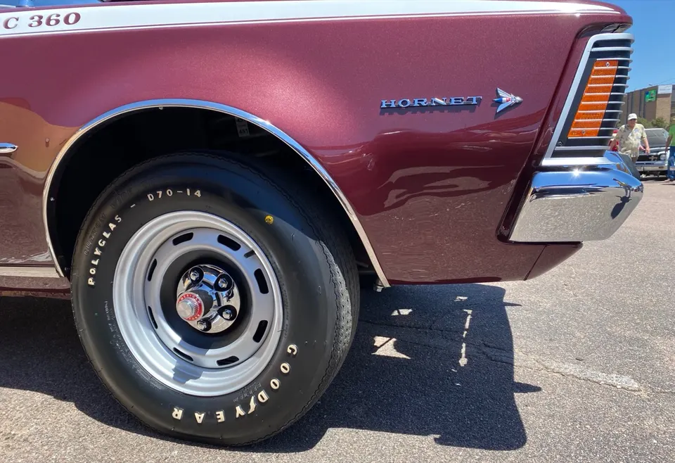 Custom rim-blow sport steering wheel profile photo