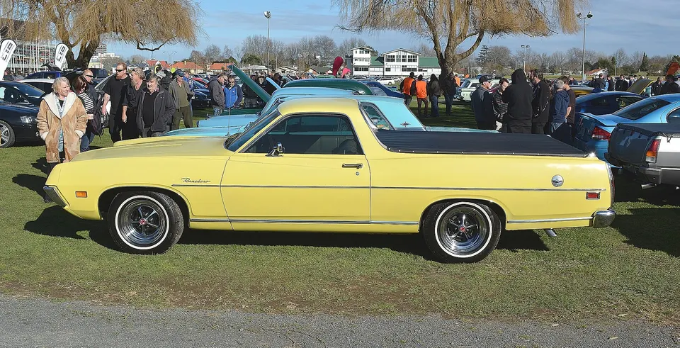 Ranchero Squire woodtone side and tailgate panels with outline moldings and deluxe grille profile photo