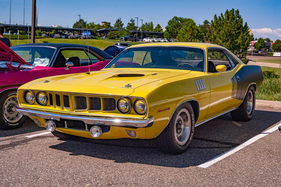 Cuda badging and simulated front fender vents profile photo