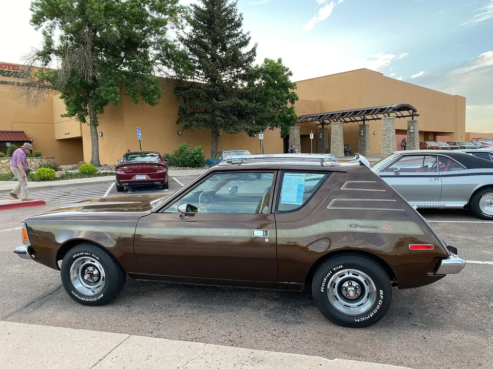 Copper Tan Metallic (E7) profile photo