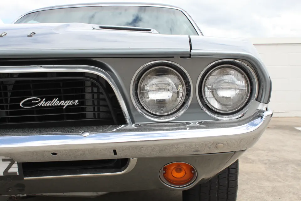 High-back all-vinyl bucket seats profile photo