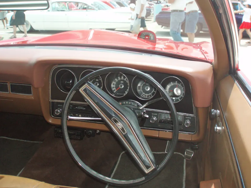 Gran Torino Sport interior profile photo