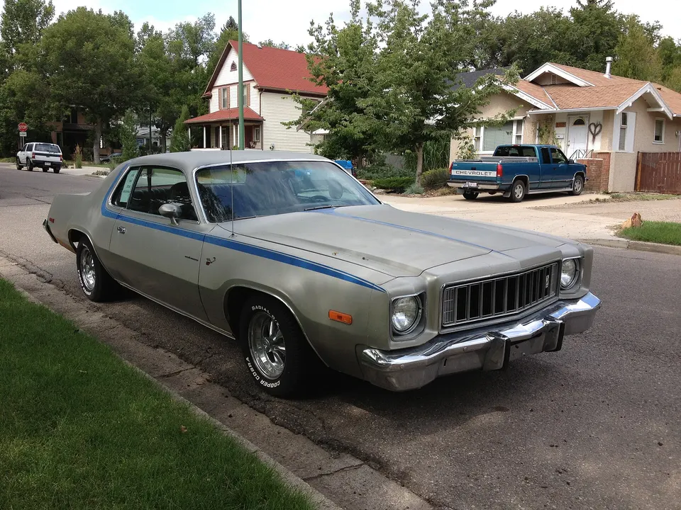 K6 up-and-over body and roof performance stripe with K8 deck-lid stripe profile photo