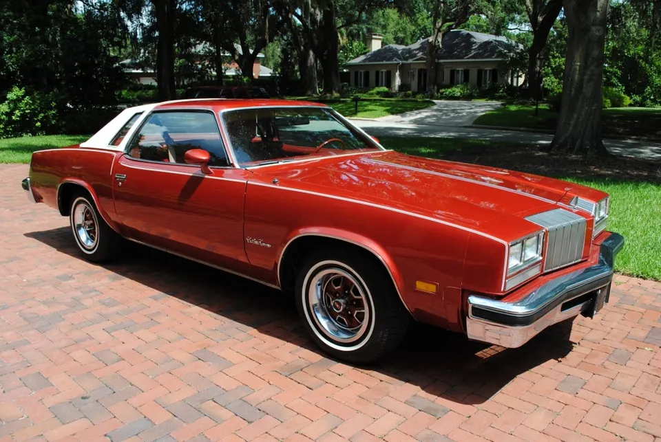 1977 Oldsmobile Cutlass profile photo
