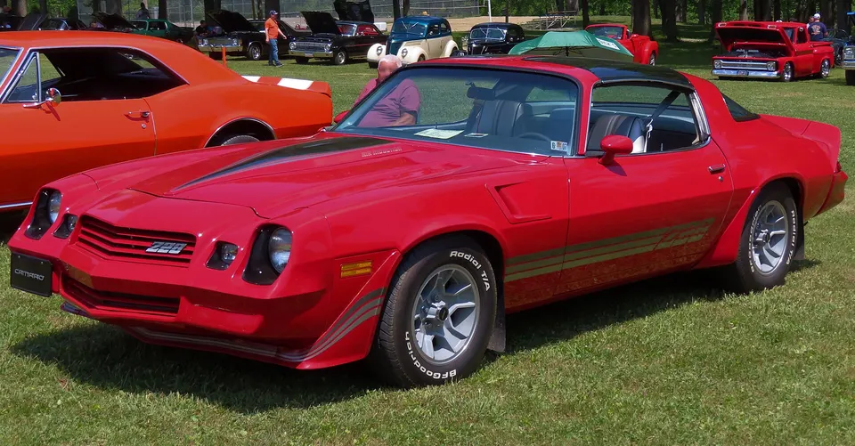 Optional cloth, custom vinyl, and custom cloth bucket-seat trim in selector-approved combinations profile photo