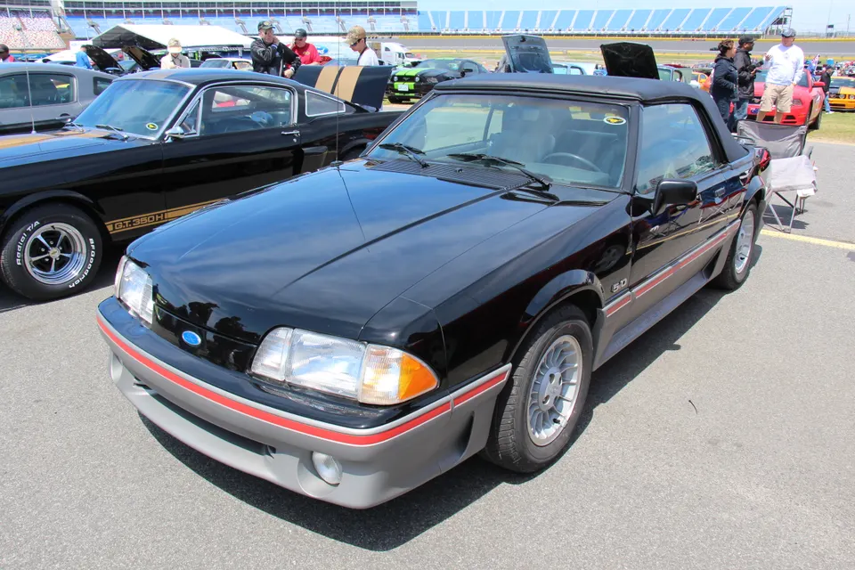 1988 Ford Mustang GT profile photo