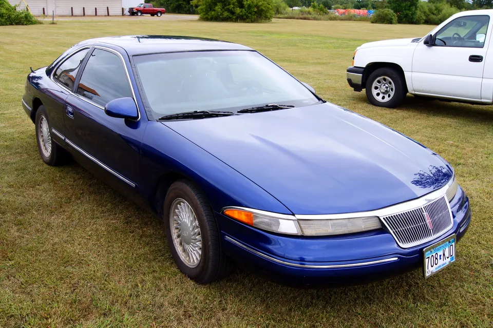 1993 Lincoln Mark VIII profile photo