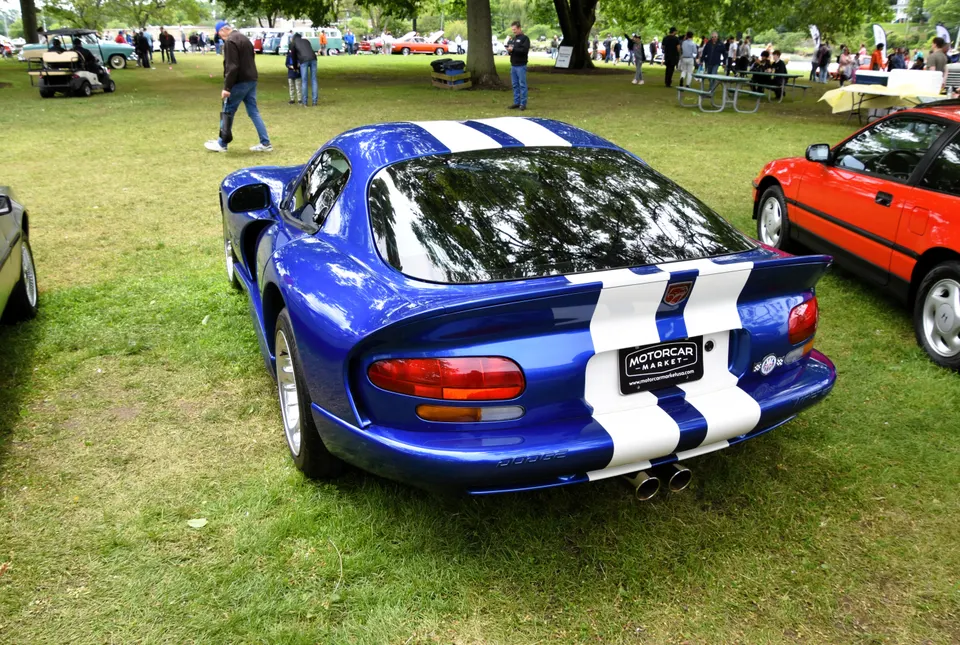 1996 Dodge Viper GTS profile photo